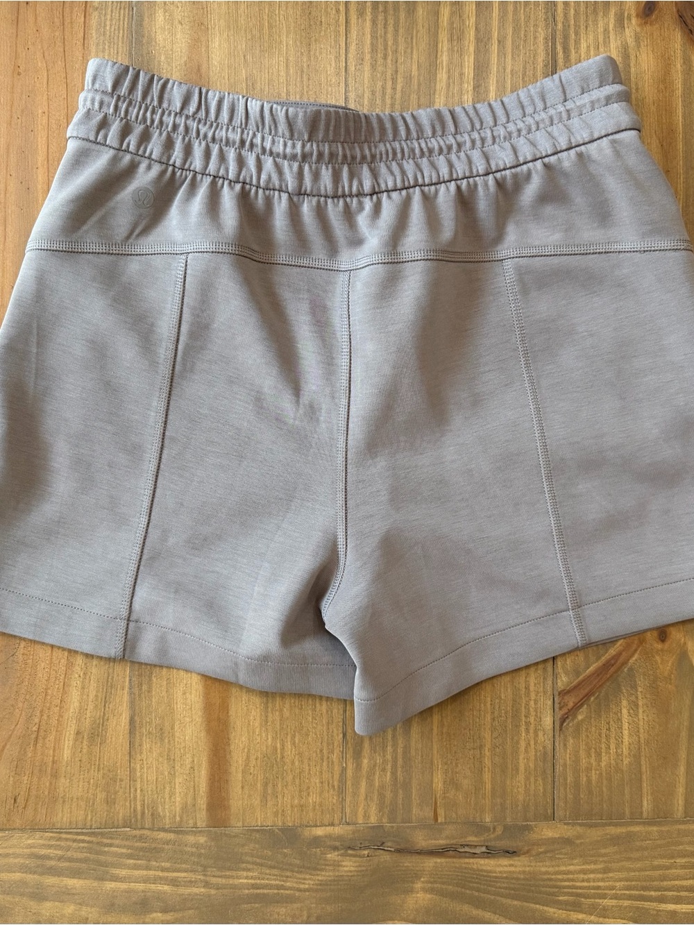 Lululemon Softstreme High-Rise Shorts- 4” - Picture 2 of 4